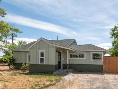 108 NW Dogwood Ave