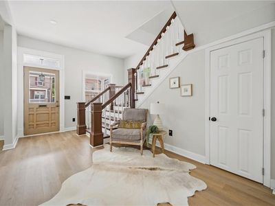 208 Clay St