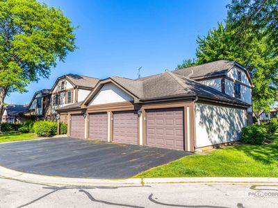369 Southbury Ct APT D2