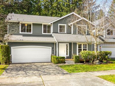 923 Sarah Ct NW