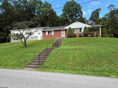 114 Woodlyn Dr