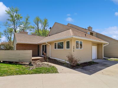 Property at 5612 Linden Cir, Johnston, IA