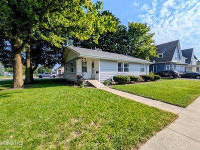 208 W Indiana St