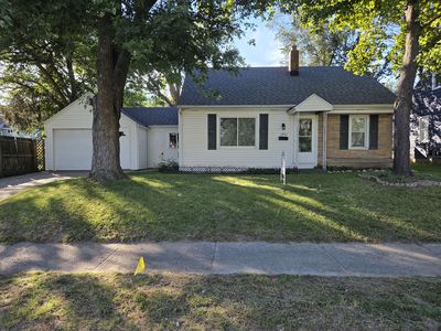 2953 Chiswick Ave SW