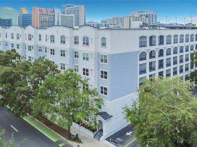 202 E South St Unit 4040