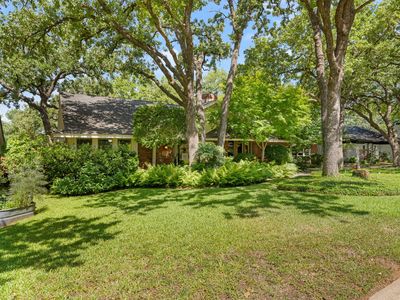 2212 Prestonwood Dr