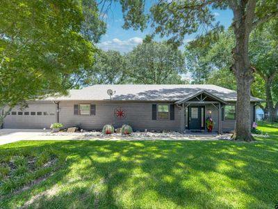 23258 Edgewater Dr