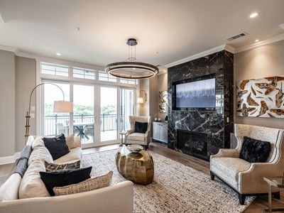1024 Club View Dr #D301