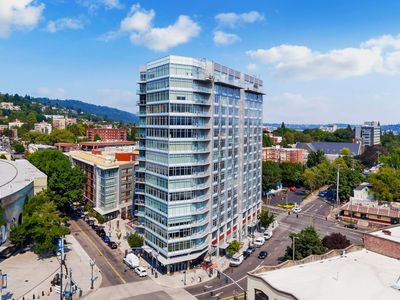 1926 W Burnside St Unit 807