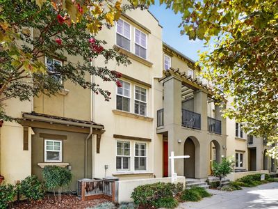 211 W Evelyn Ave