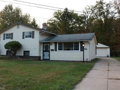 Property at 6538 Pau Pau Ct, Bedford Heights, OH
