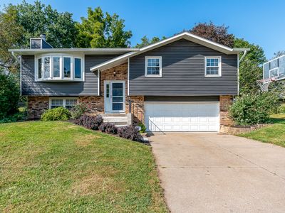 1970 Hollow View Dr
