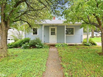 1413 Grand Ave