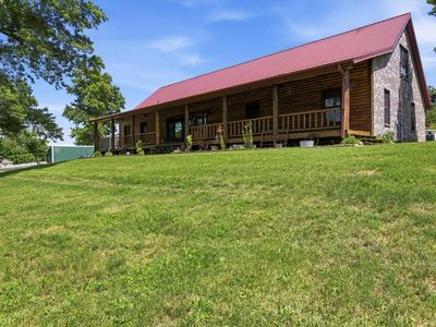 1518 Sandhill Lane
