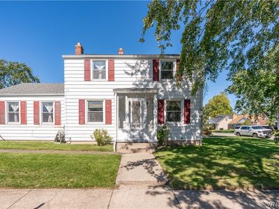 272 Edgewood Ave