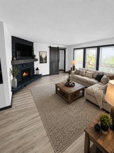 26 Oak Ln NE