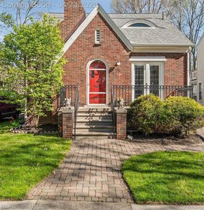 73 Amherst Rd