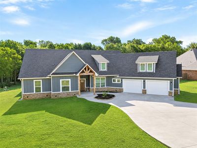 19101 Abigail Dr
