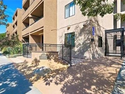 1450 Locust Ave APT 202