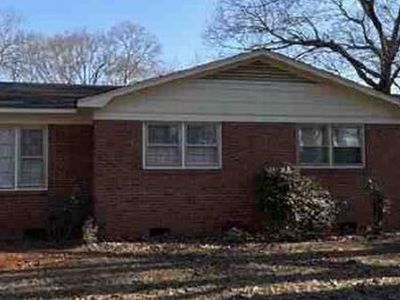 Property at 2056 Pineview Dr, Spartanburg, SC