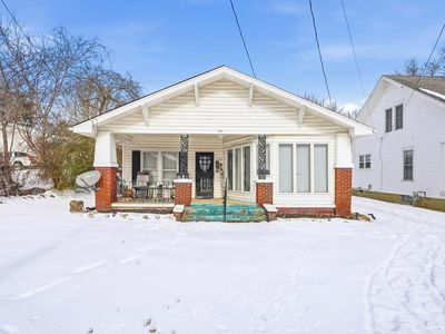 243 W Noel Ave