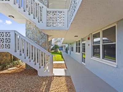 4895 BAY STREET NE #102