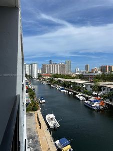3642 NE 171st St APT 504