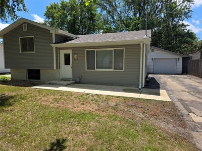817 E Diehl Ave