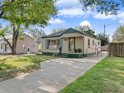 2015 Moran Ave