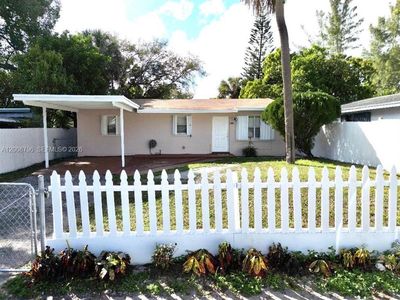 525 NW 15th Ter