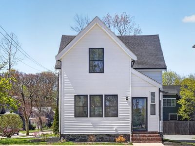1078 Main St