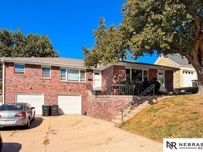 5622-5624 Erskine St