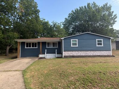 1104 Waco St