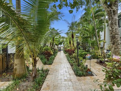 705 NE 1st Street #2