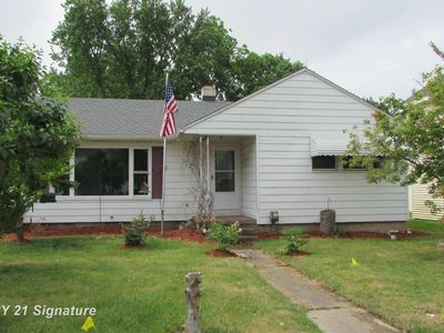 Property at 620 E Washington Rd, Freeland, MI