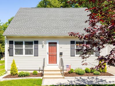 85 Pleasant View Avenue