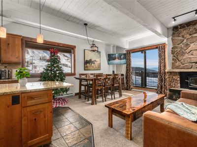 2305 Storm Meadows Dr #319