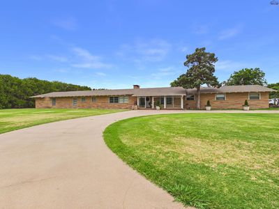 5501 Seymour Hwy