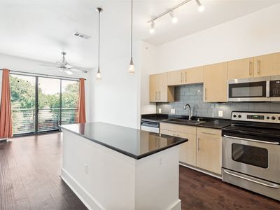 4414 Cedar Springs Rd APT 320