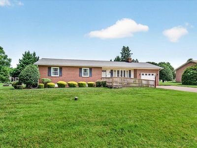 7910 Edgewood Farm Rd