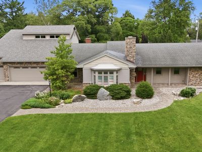 6 Warren Rd