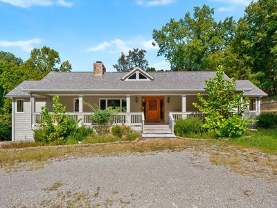 153 Deerlake Path