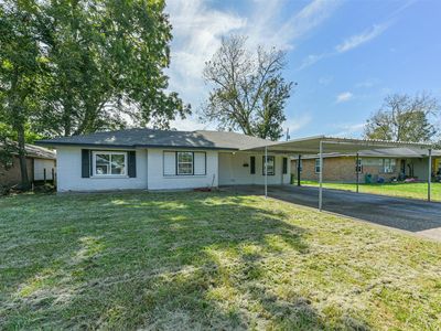 207 Long Dr