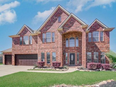 2402 Leslie Ln