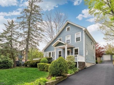 Property at 484 Pulis Ave, Franklin Lakes, NJ