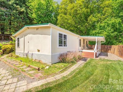 64 Haw Creek Cir