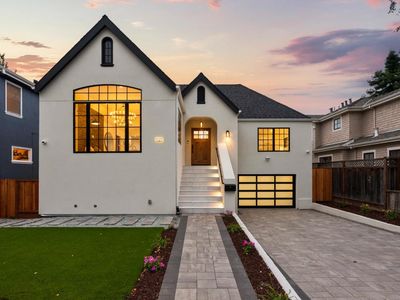 1015 Laguna Ave