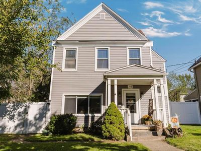 218 Lake St