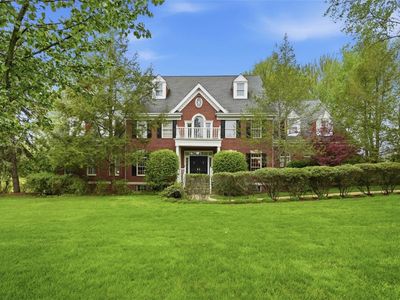 120 Lyndhurst Cir