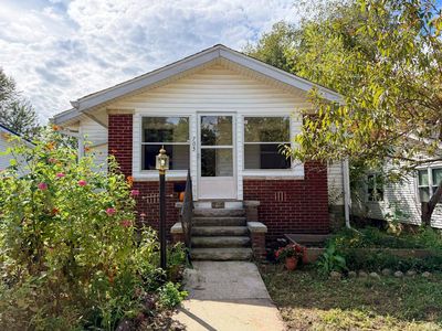 705 W Wylie St